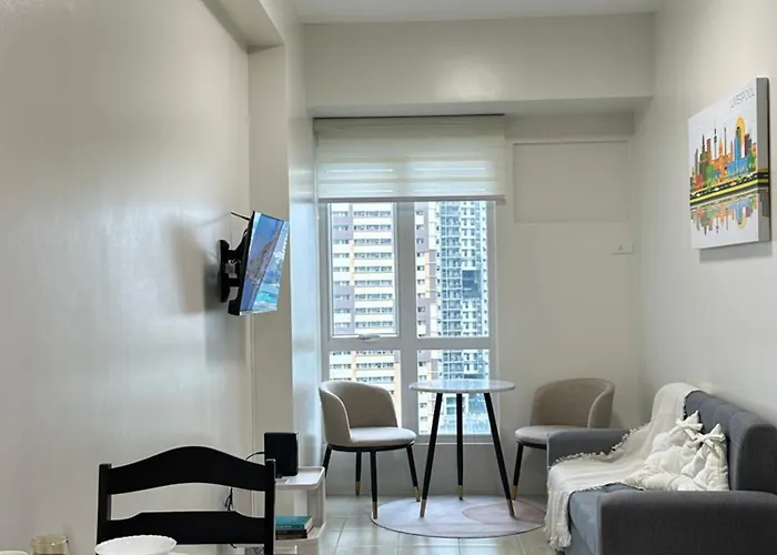 Aparthotel Jade Place At Pioneer Woodlands Manila